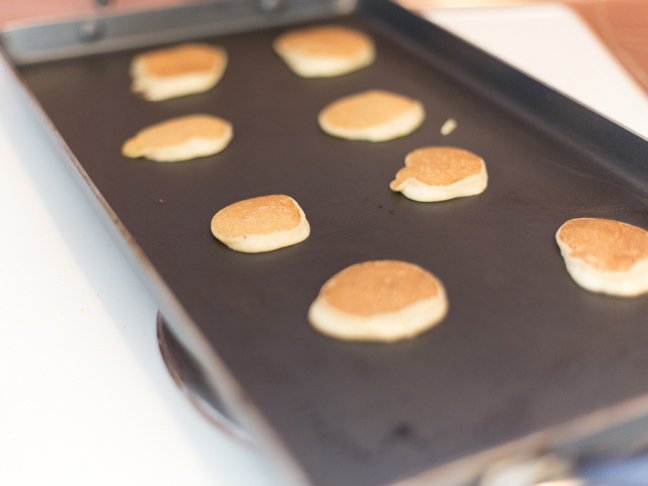 baby-cereal-pancakes-on-griddle