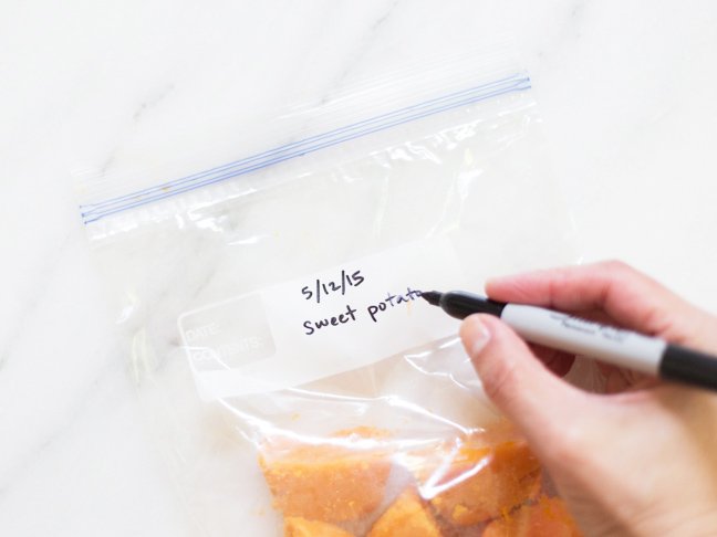 Labeling baby food cubes